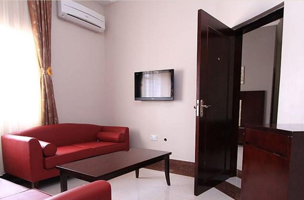 Grandbee Suites Ікеджа Номер фото